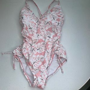 NWT Kona Sol Swimsuit
